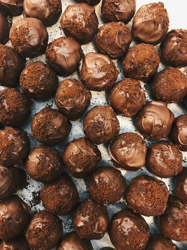 Einfachheit genießen: Genießen Sie den reinen Genuss von Bio-Schokolade ohne Zusatzstoffe