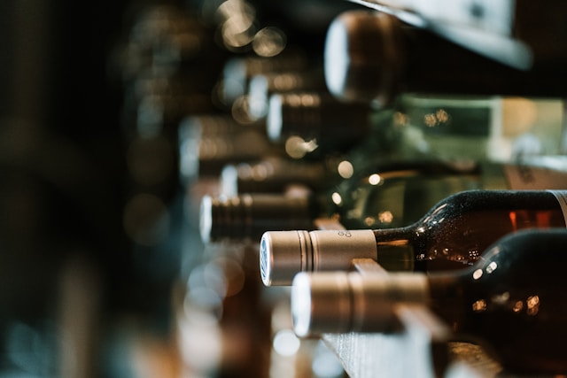 Vom Weinberg ins Glas: Die Reise des Kaufs und Genusses von Ciro-Wein